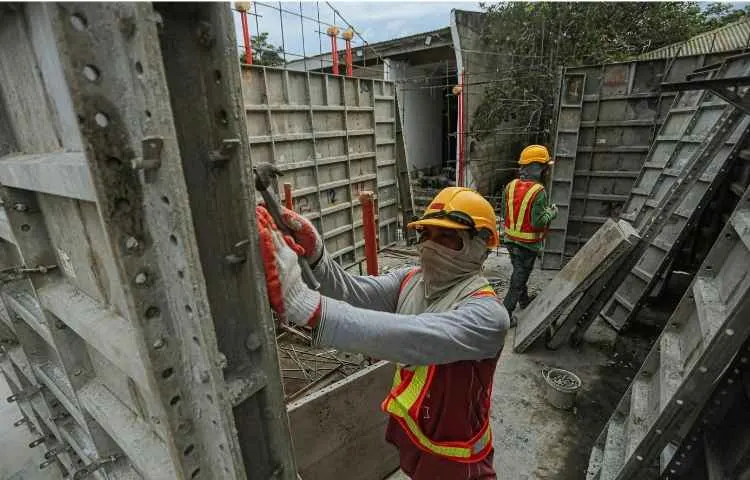 Modern civil construction projects in Madhya Pradesh supporting urban expansion.